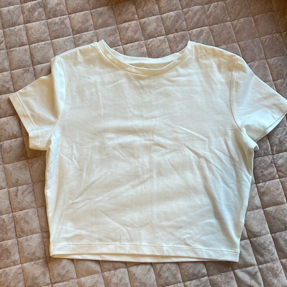 Plain white cropped t-shirt